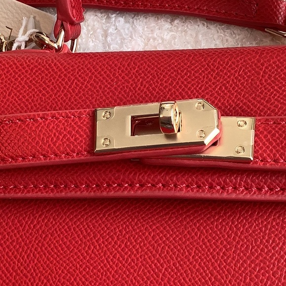 Billini Classic Red Handbag with adjustable clip on strap for crossbody. NWT - Picture 5 of 7